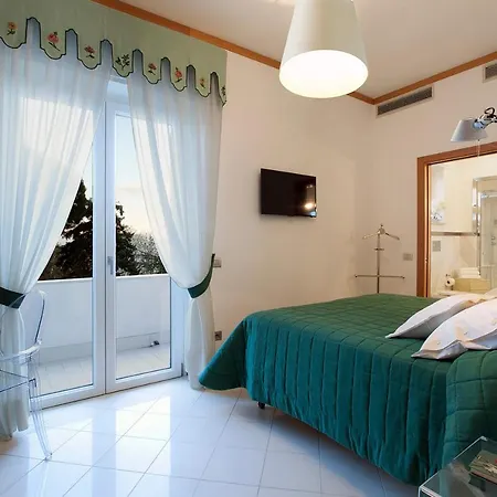 - Daniela 빌라 소렌토