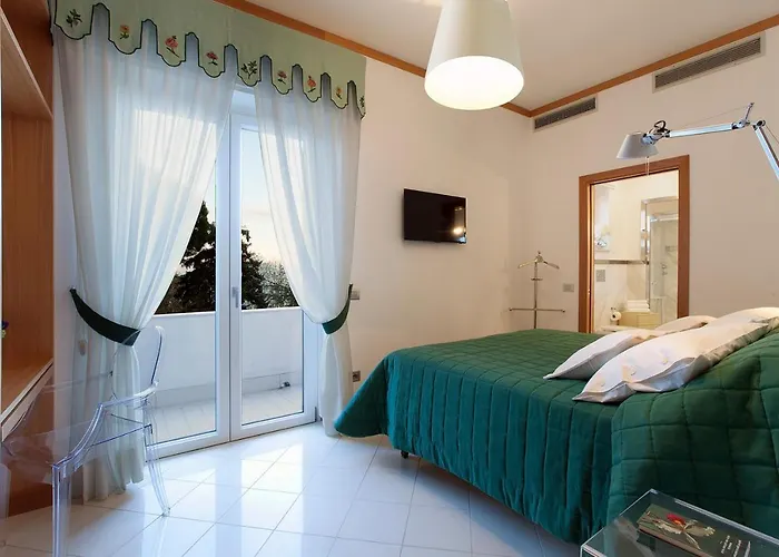 - Daniela Villa Sorrento